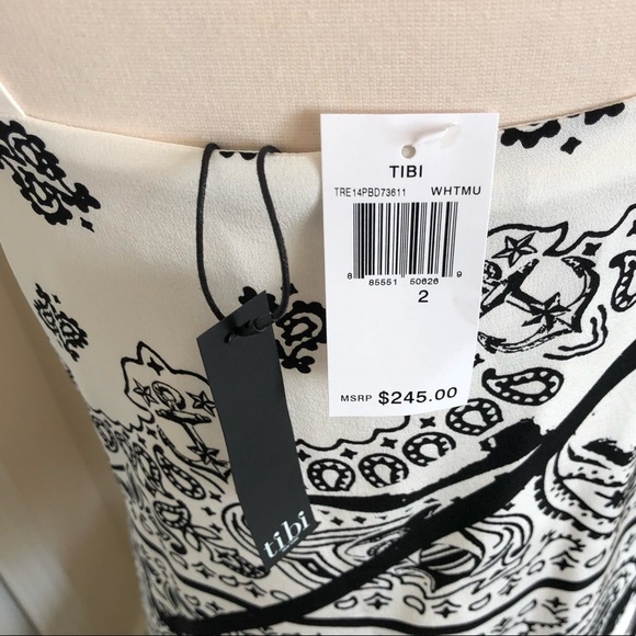 tibi Sleeveless Silk Top - Picture 4 of 7